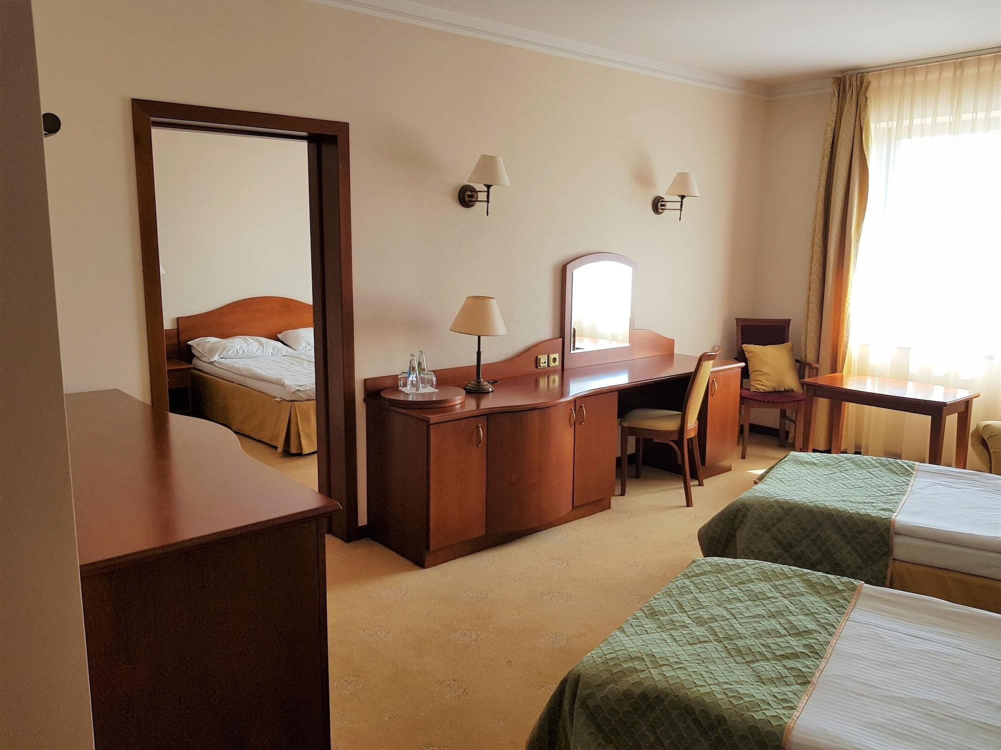 Hotel Sympozjum & Spa Krakow Exterior photo